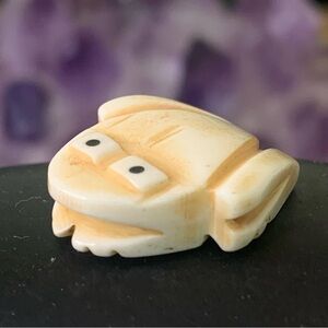 Hand Carved Frog Bone Bead Native American Style Miniature Fetish Animal .8" VTG